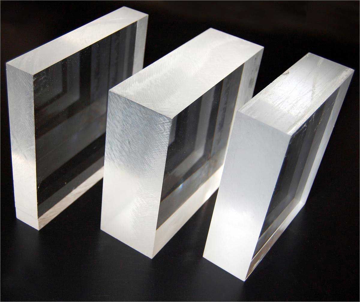 Extrudované plexisklo PLEXIGLAS® pro profesionální použití